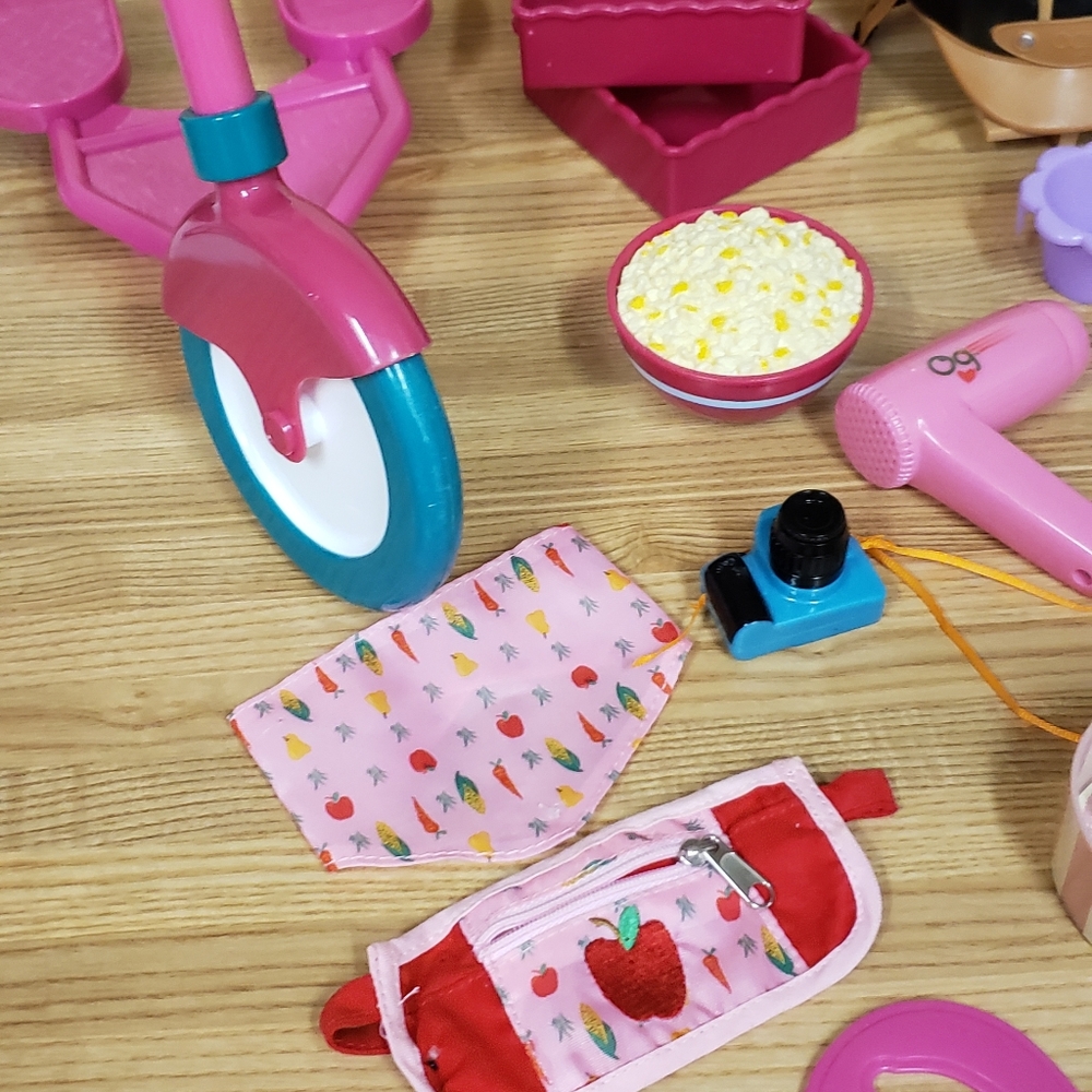 OUR GENERATION DOLL ACCESSORIES - Picture 3 of 16